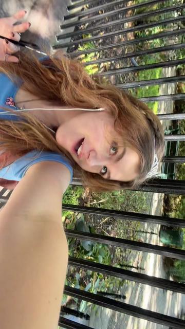 @hannahschnorr