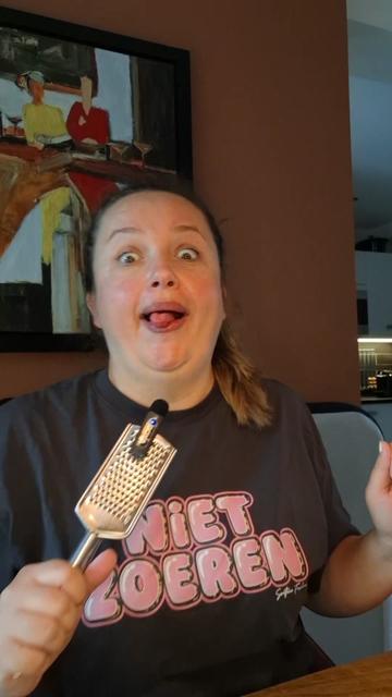 @Elvira Semovic | Comedian