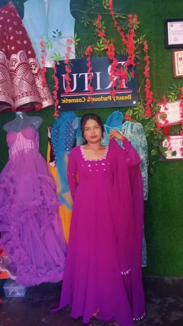 @👑pinky pahari 🍁💚🥀