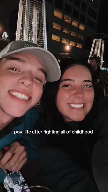 @𝐓𝐫𝐨𝐲 💜