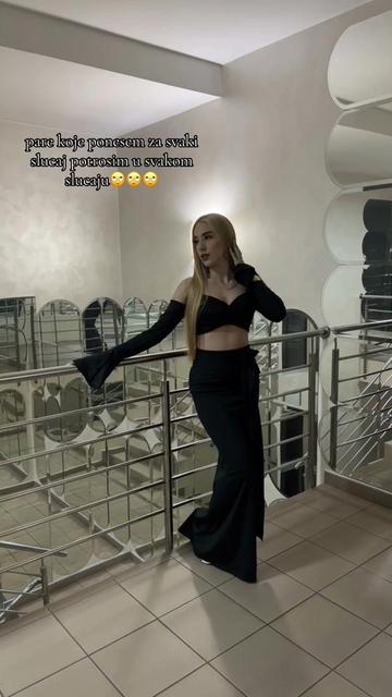 @Теодора🎀