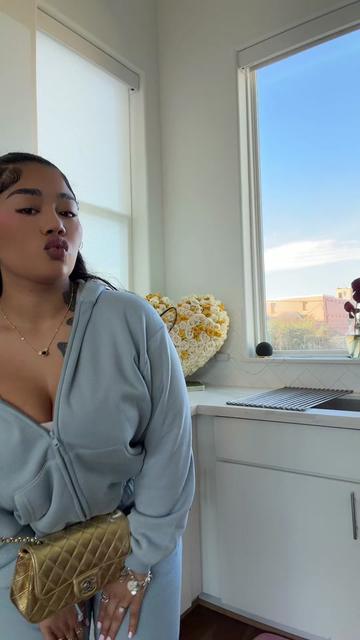 @Daysidukesho
