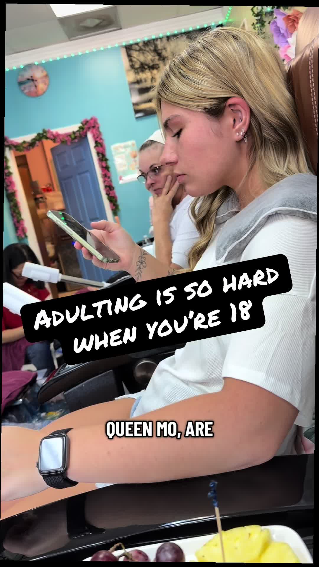 @momica_mama
