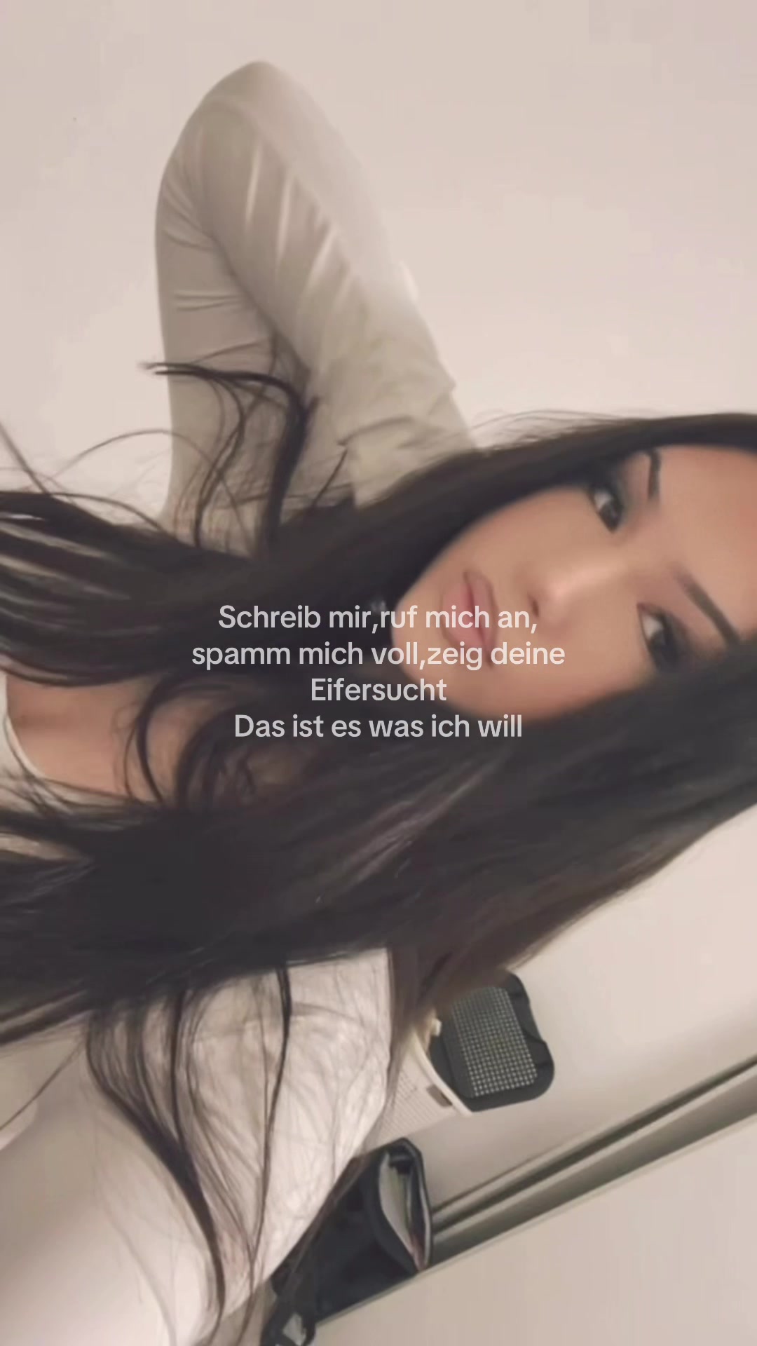 @𝐀 𝐥 𝐞 𝐱 𝐢 𝐚 🦅