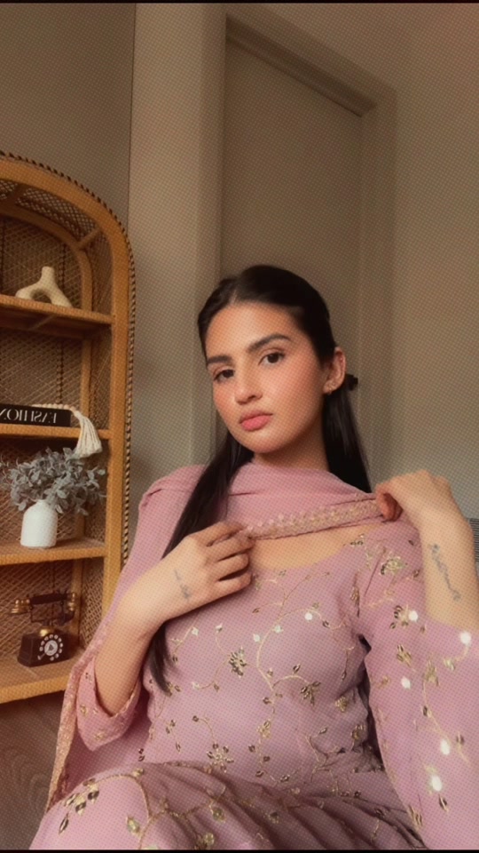 @Khushi.wrch ᥫ᭡