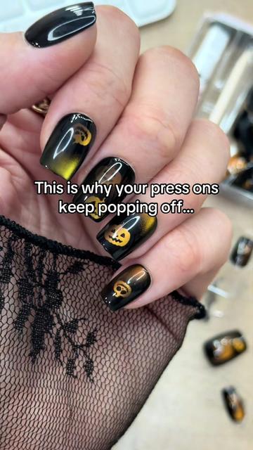@Karli-your press on nail tech