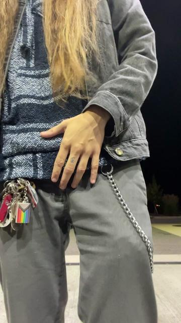 @ca⛓️en