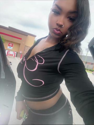 @dionnaaa__