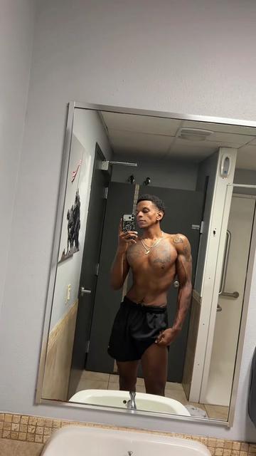 @D A R 1 O N 🏄🏽♂️