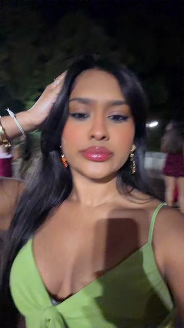 @rishika🎀