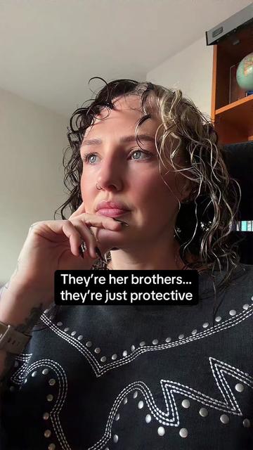 @Eleanor Crowe | Author