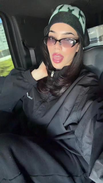 @KeniaOs