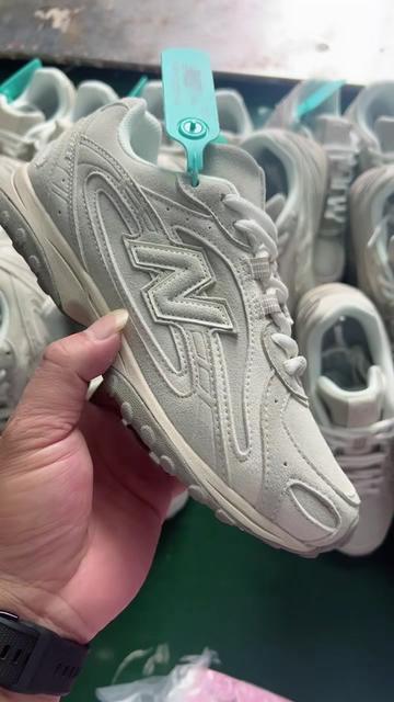 @shoeswholesaler