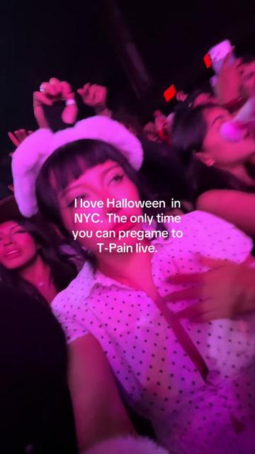 @โ
Lizzie โ