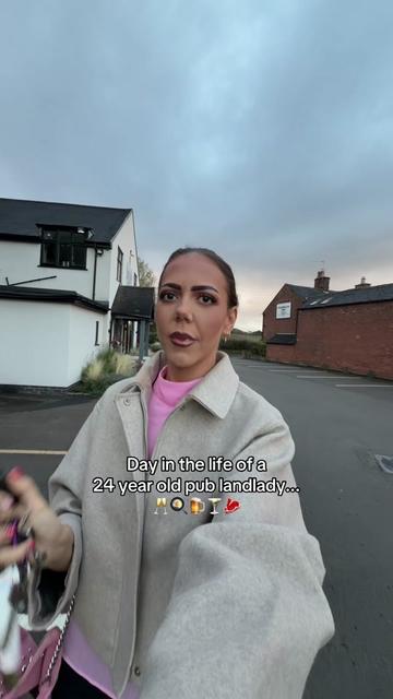 @Kayley Taylor | Pub Landlady🍸