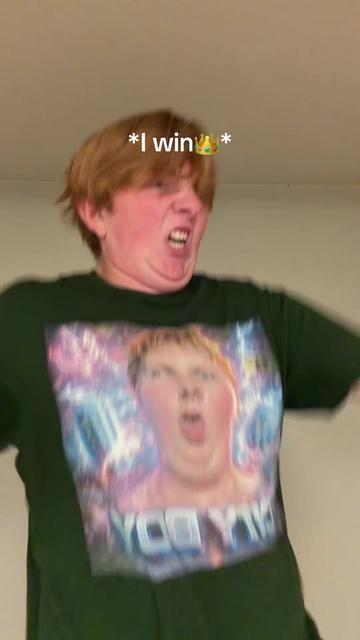 @FreakyAhCousin