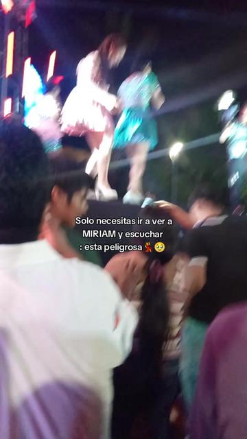 @shinahoteñita🍒🇧🇴