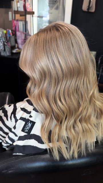 @Hayli Moore | Hairstylist