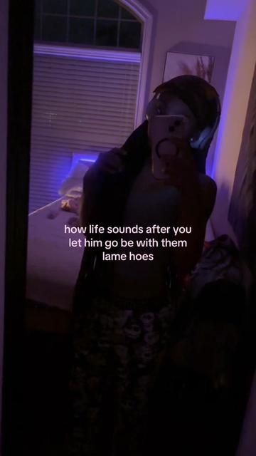 @justasexysadaquarius