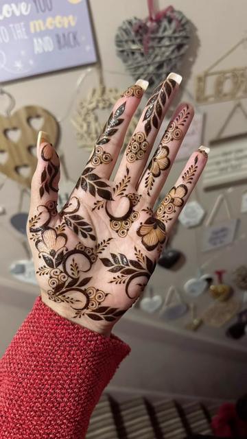 @Assia Mehndi