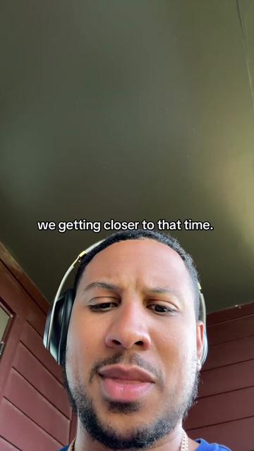 @thequis_