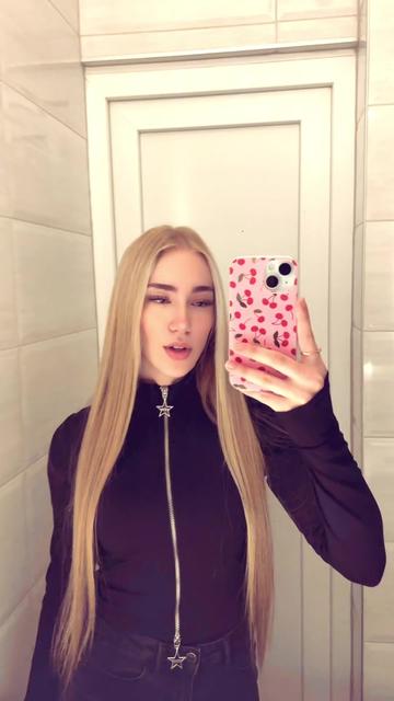 @Теодора🎀