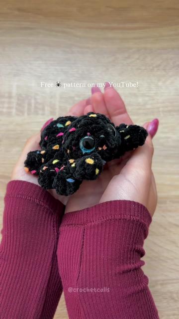 @crochetcalls