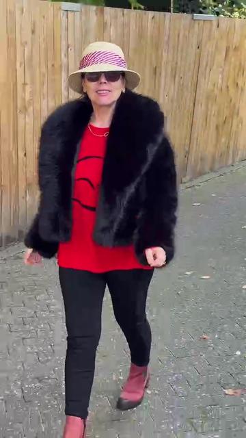 @Jonela (Bebe)