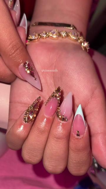 @831 NAIL TECH 🍒