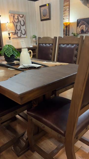 @RusticFurnitureDepot