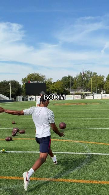 @4thDownHero - Mike Rivers