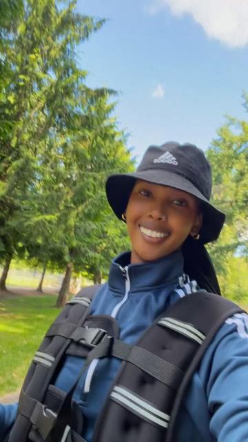 @Dia💫