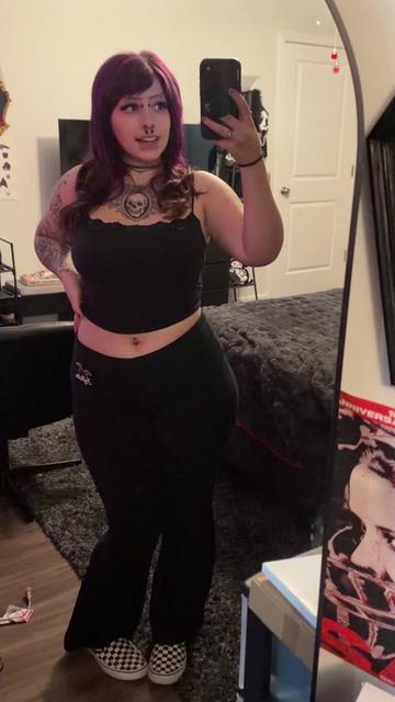 @JaneSpookyHot