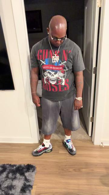 @PLUG LUV