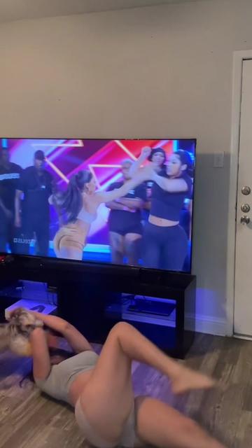 @Charlottepr_