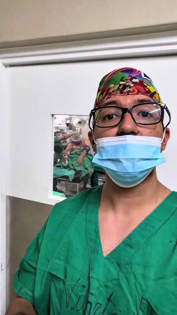 @Dr. Victor Perez Cir. UR&Oacute;LOGO