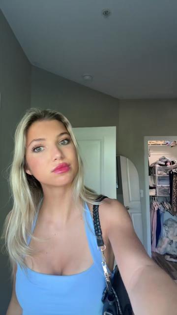 @Sofiabon