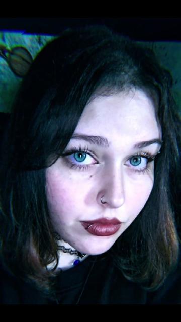 @•✞S̵̒͝Ꮧ𝔅Ɽℑ✞•🧟♀️🏹♑