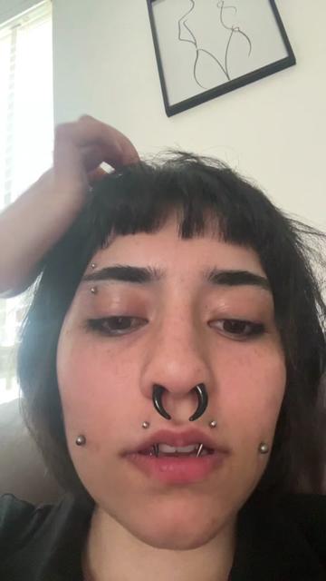 @؟