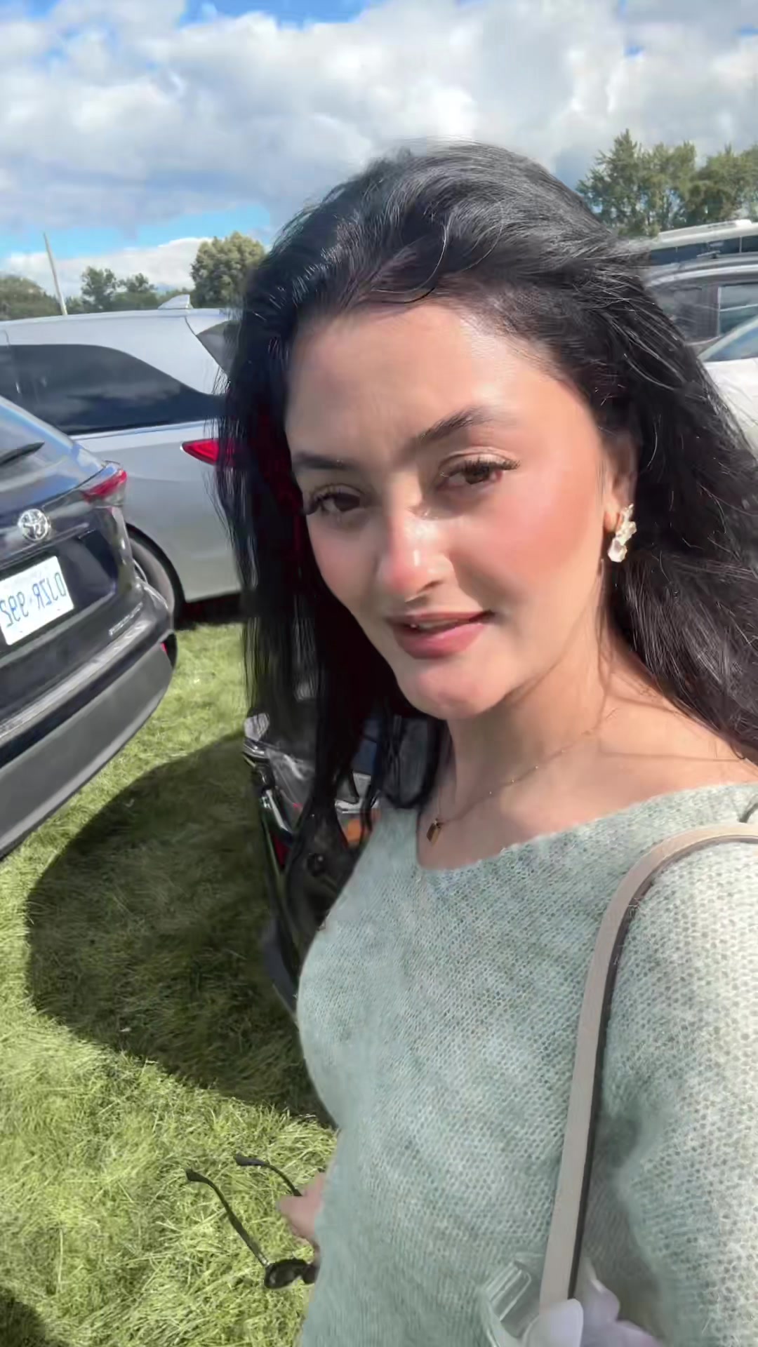 @Ajnabi