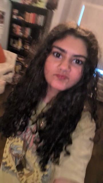 @🕸️Meera🕸️
