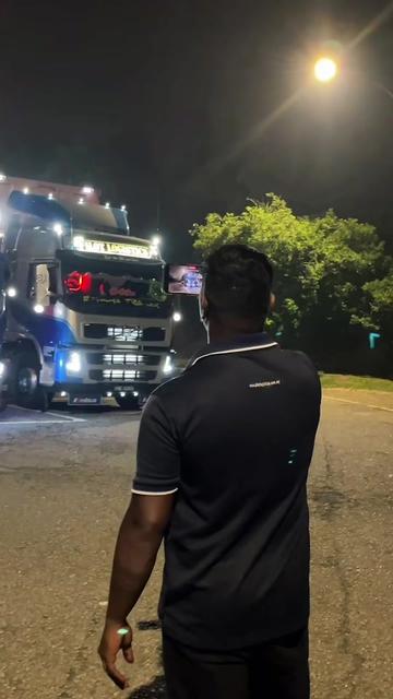 @Macha Truckers