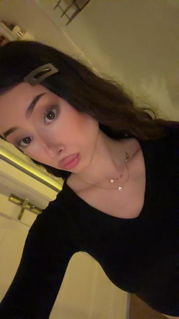 @elisour