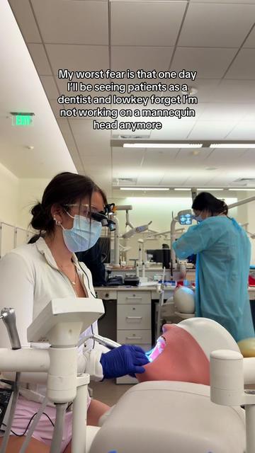 @emily | dental student
