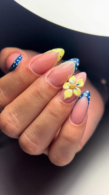 @Nails_Nicolesv