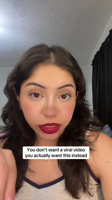 @Vanessa ➺ Marketing + Sales