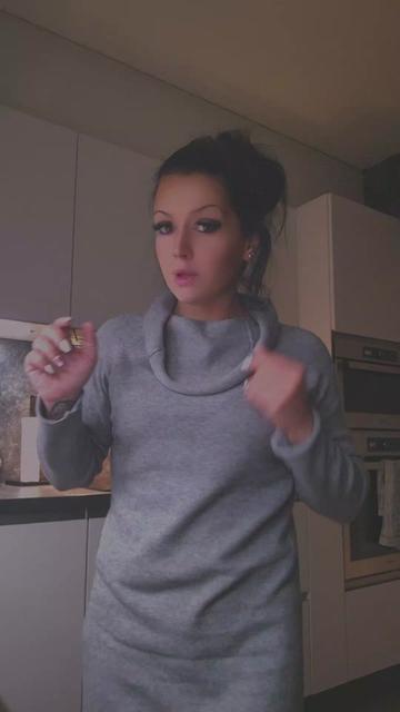 @la femme au regard 🤣🙈