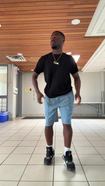 @KingManley_