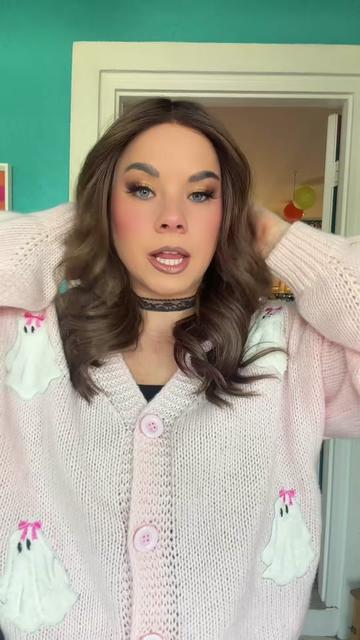 @Elizabeth Wears Wigs 🏳️🌈