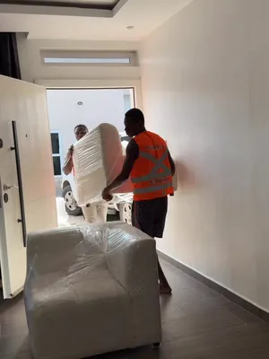 @haythefurnisher 🇬🇭